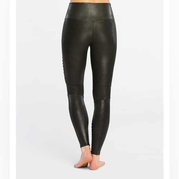 Spanx Faux Leather Moto Leggings Size M  Shape wear Stretch Pull On Black - Picture 3 of 7
